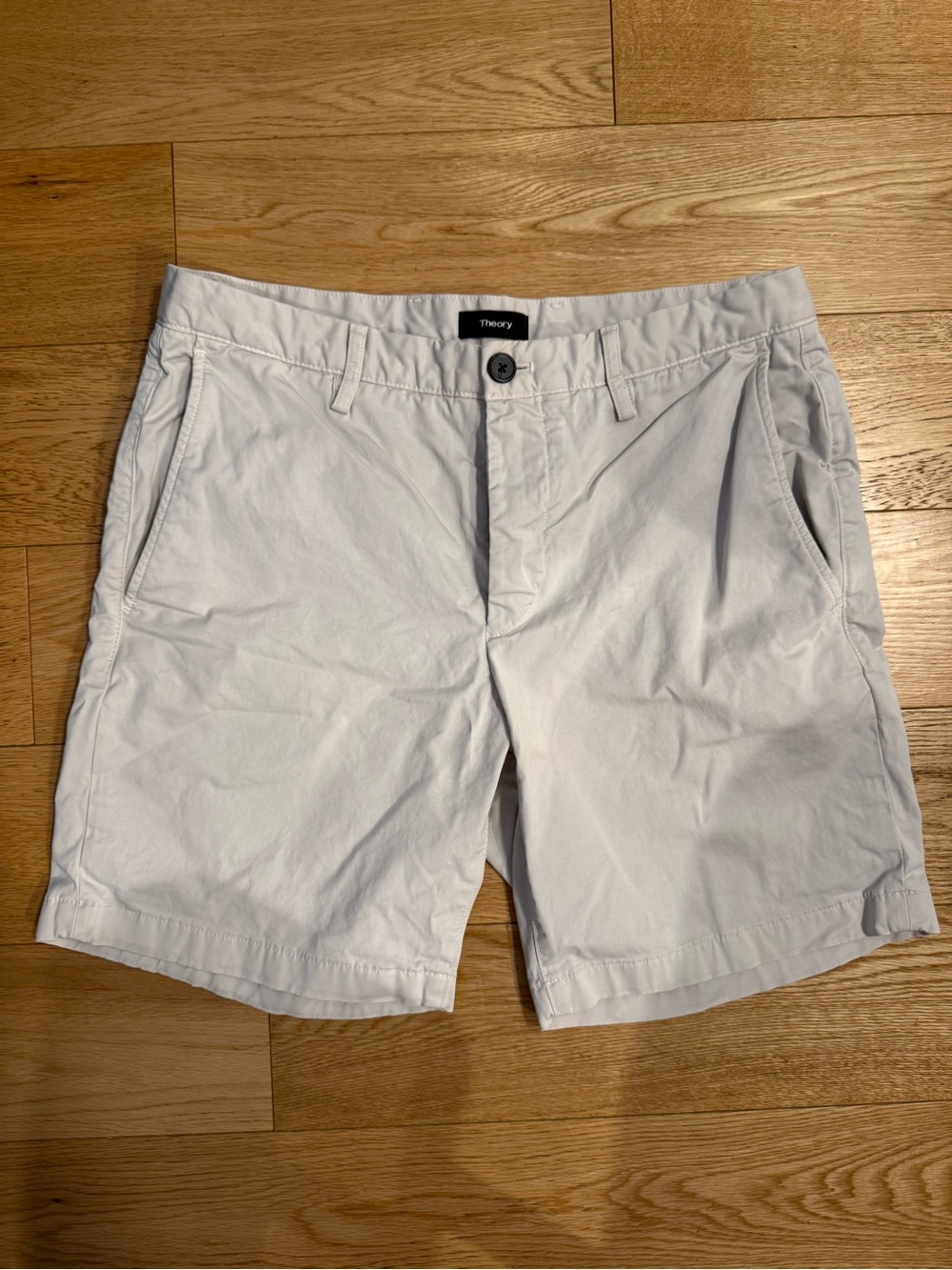 Theory Zaine Tailored Chino Shorts Ivory / Light Taupe | 30
